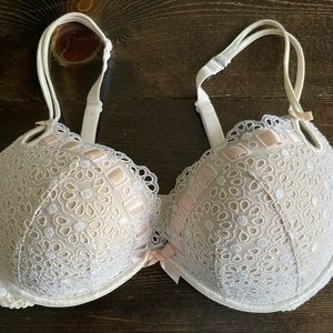 Victoria’s Secret bra